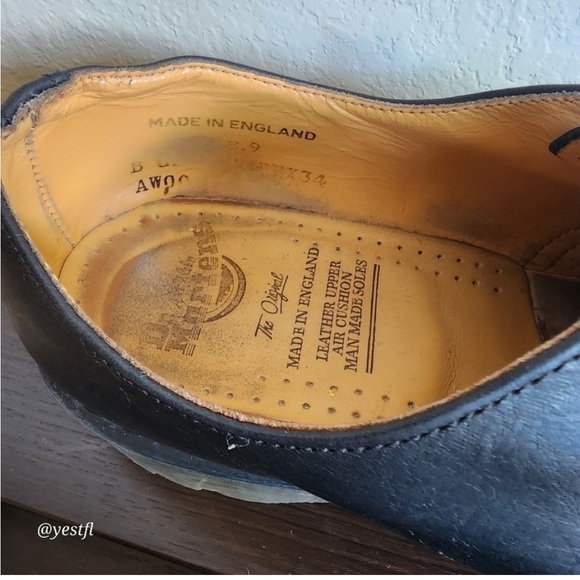 Vintage 90s Made in England Dr. Martens black lace up shoes men's 9 women's 11! - Picture 2 of 4